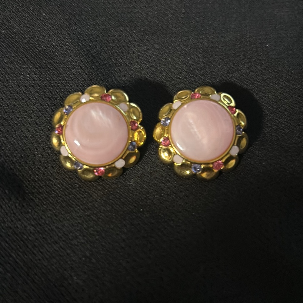 Joan Rivers Pretty Pink Mother of Pearl With Crystals Earrings